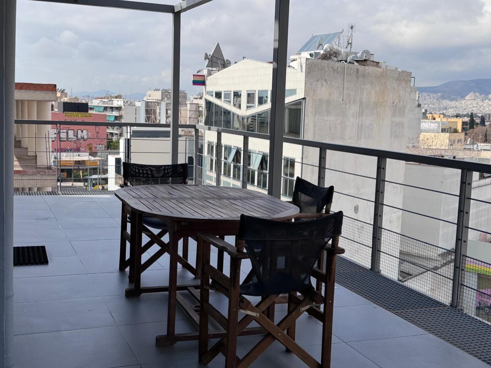 Apartment Kerameikos Spacious Loft Athen