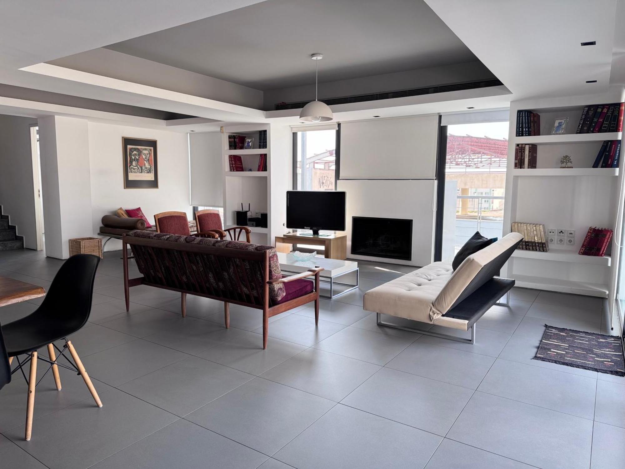 Kerameikos Spacious Loft *